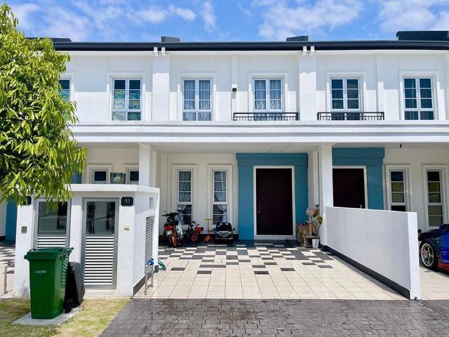 2 Storey Terrace Renovated Fully Furnished Cherrywood Eco Majestic
