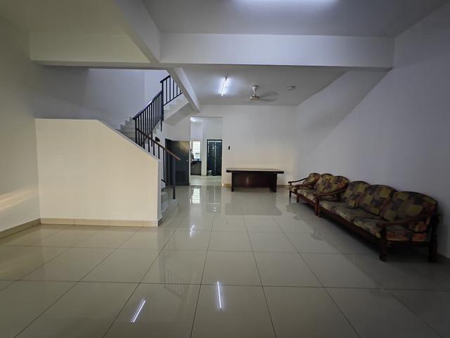 2 Storey Terrace Sari Alamanda Sg Choh Rawang For Rent