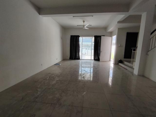 2 Storey Terrace Taman Nadayu 92Kajang Freehold Kajang Guarded