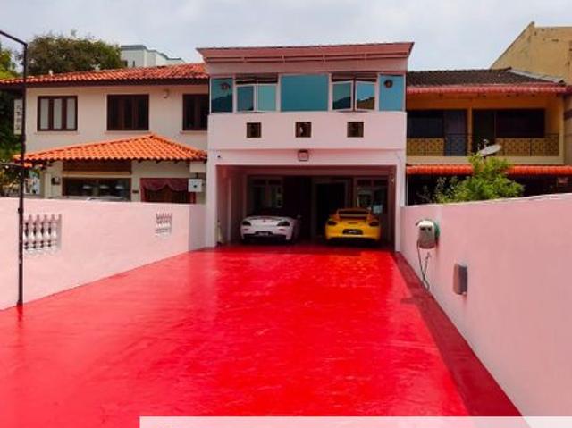 2 Storey Terrace @ Taman Guan Joo Seng Greenlane 8 Car Parks