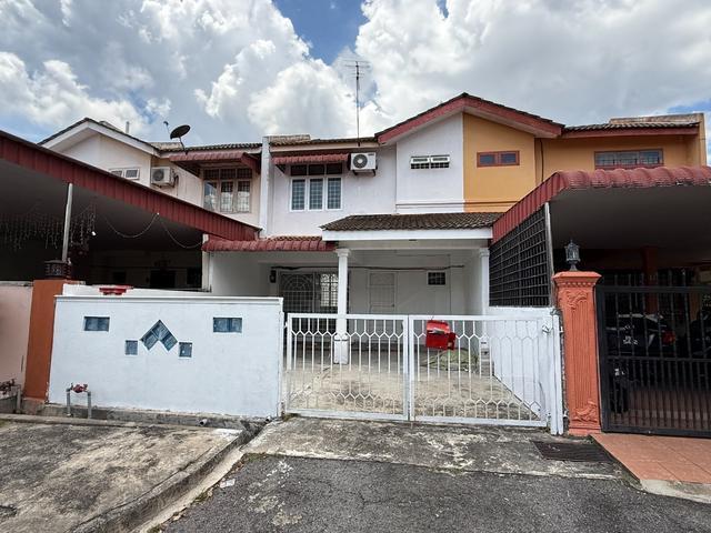 2 Storey TerraceBandar Perdana Near with Pasar new painting