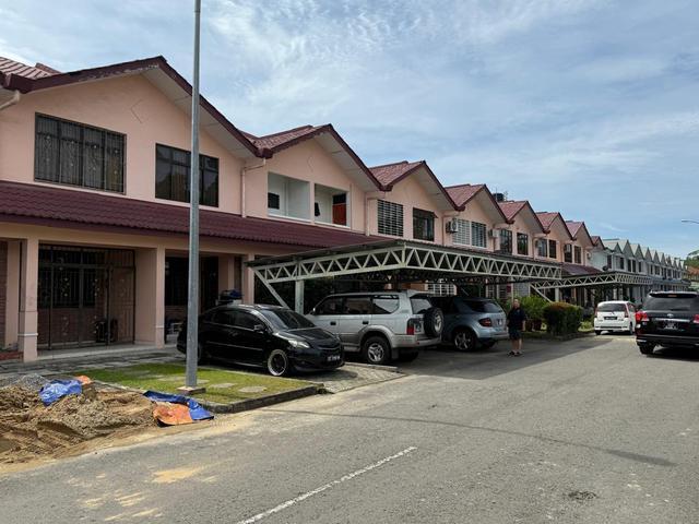 2 Storey Townhouse At Iramanis Vicinity A Value Buy
