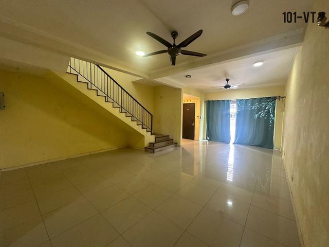 2 Storey Bandar Bukit Raja Nobat For Sale 4R 3B Nego