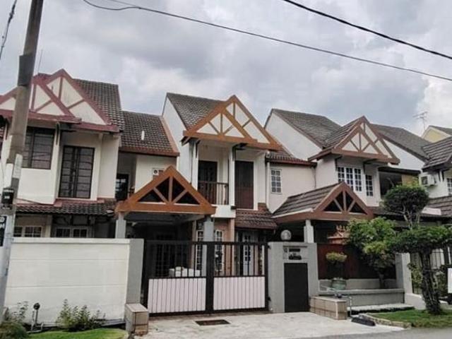 2 storey Bandar Sri Damansara more parking
