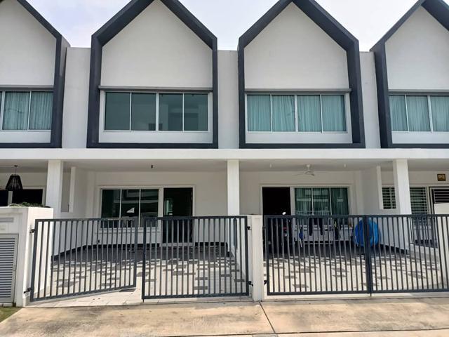 2 Storey Brand New Below Market Eco Forest Ebonylane