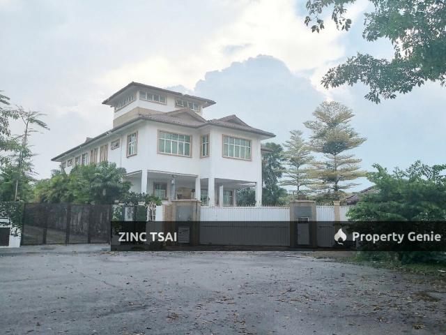 2 Storey Bungalow with Swimming Pool @ Putra Crest {Save RM 1,238,470}