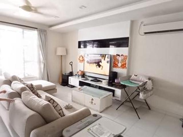 2 Storey Bukit Indah Fully Renovated