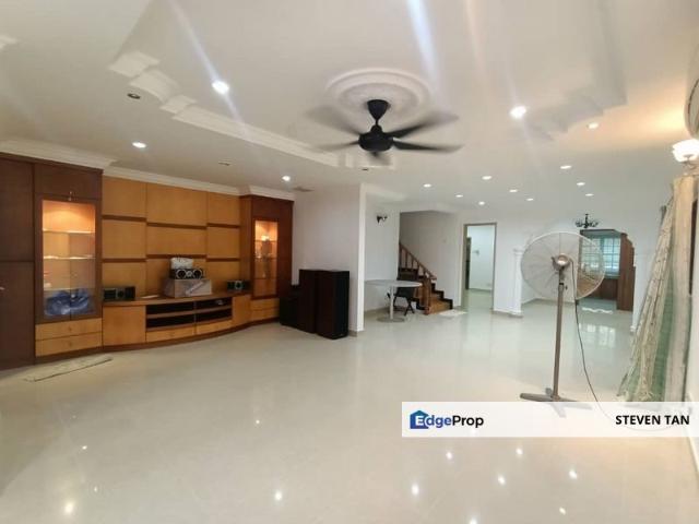 2 Storey Corner House at Bandar Puchong Jaya Spacious Land
