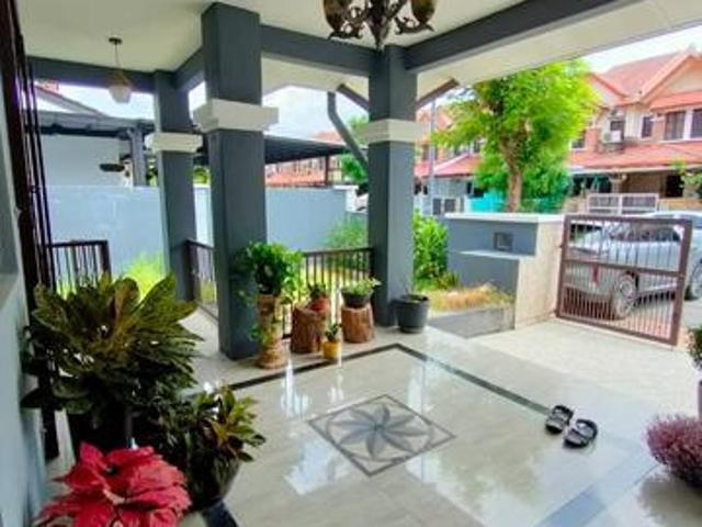 2 storey Corner Lot Nusaputra Puchong super well maintained