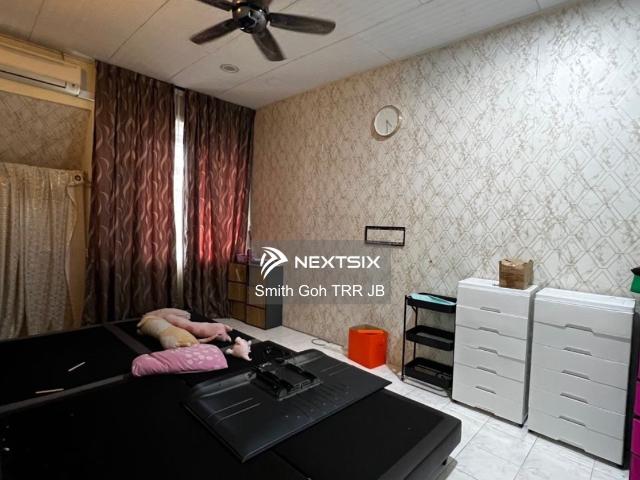 2 storey corner unit Terrace Factory in Taman Balakong Jaya