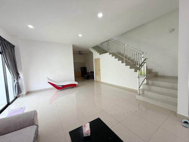 2 Storey Cluster House Taman Mount Austin Mutiara Emas