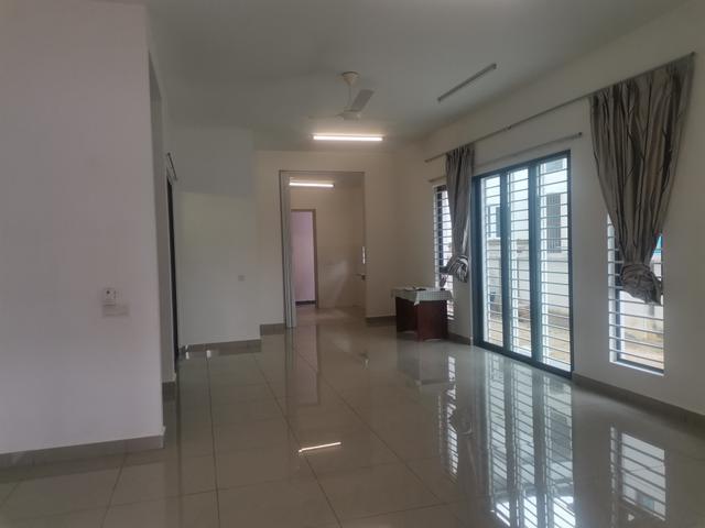 2 storey cluster semi D Bandar Rimbayu Periwinkle near Kota Kemuning
