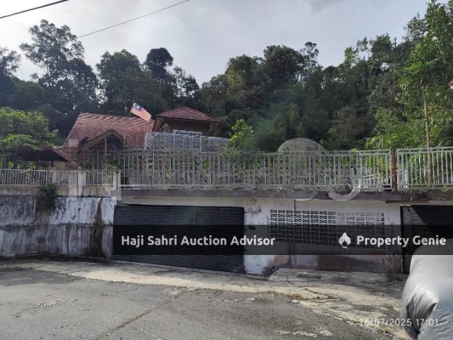 2 Storey Detached House, Renovated Freehold RM67 psf AddressJalan Bukit Templer, Taman Bukit Templer, 48000 Rawang, Selangor Land Area Approx. 30,580 sq.ft Reserve Price RM 2,530,000 RM2,070,000