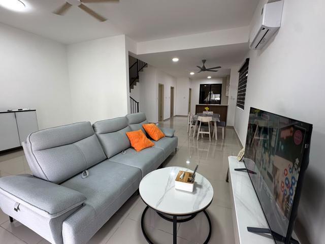 2 Storey End Lot BAE Bandar Dato Onn Renovated Fully Furnished