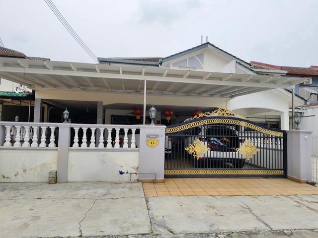 2 Storey END LOT Extra land House RP 11 Rawang Perdana