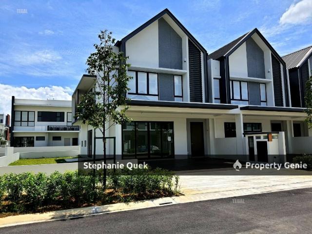 2 Storey End Lot Superlink Partial Furnished House For Rent @ Kota Kemuning Shah Alam