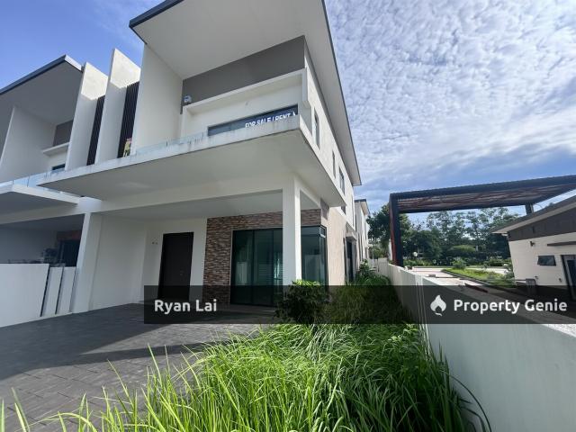 2 Storey End Lot Terrace @ OnePark, Taman Semenyih Idaman | Save up to 72k | Below Market Value 19% Auction Property!