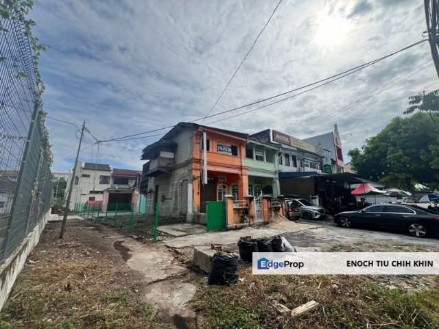 2 Storey Heritage Shophouse with Large Land at Jalan York Georgetown