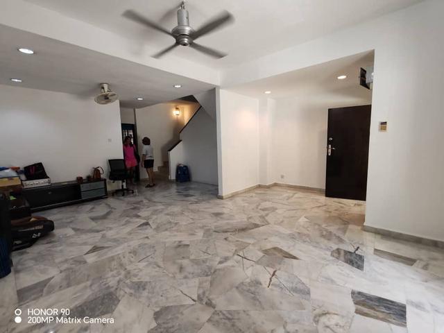 2 storey house 4R3B Puchong Jaya Jalan Pipit w AC Kitchen Wardrobe