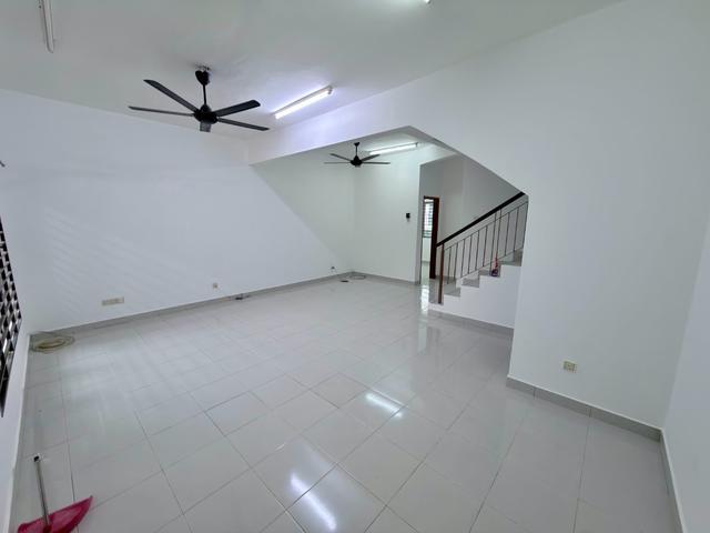 2 Storey House Taman Pelangi Semenyih 2 with Gated and Guarded