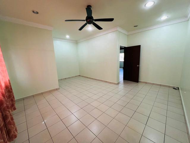 2 Storey House Taman Pinggiran Saujana Kajang Facing Open Low DEPO