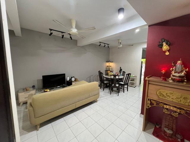 2 storey house taman puncak jalil Seri Kembangan