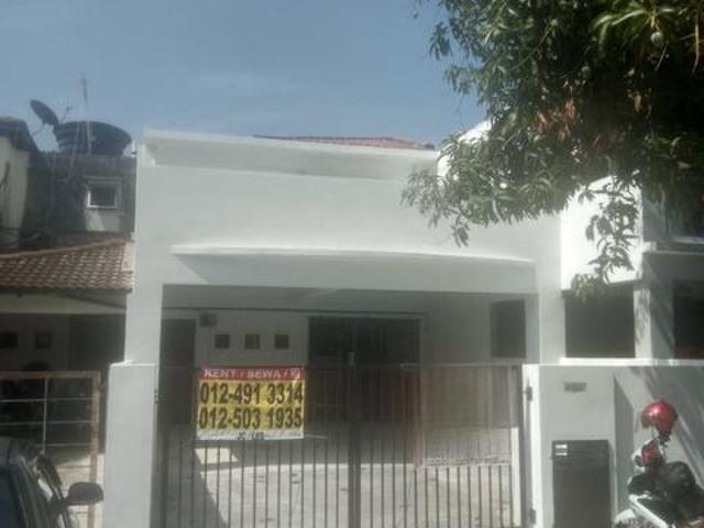 2 storey house Taman Sri Puchong near LRT Ready 1511 or 3011