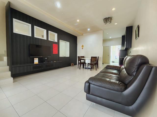 2 Storey House at Mount Austin For Rent
