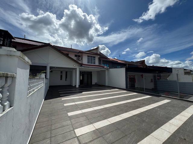 2 Storey House Big Size Type Renovated Taman Bukit Kempas Impian Emas