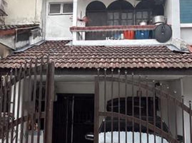 2 storey house for rent