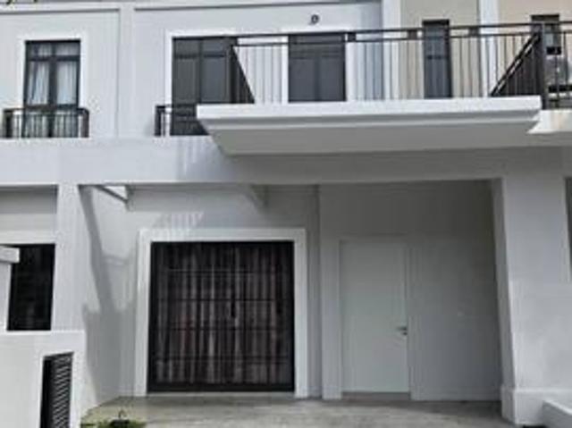 2 Storey House in Monet Lily Kota Warisan Sepang For Sale