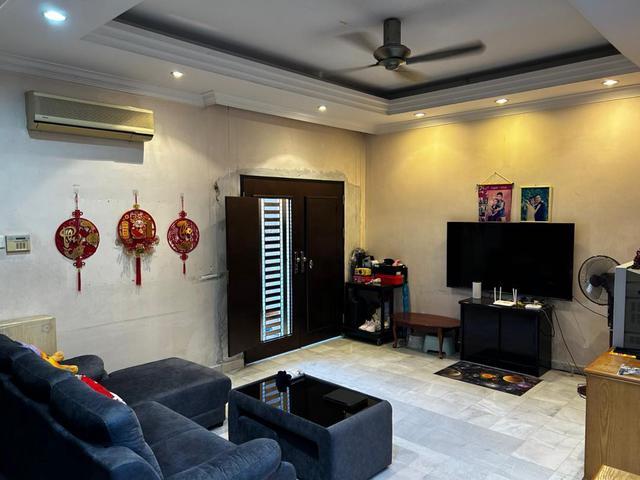 2 storey house Jalan Kubah Bukit Jelutong Shah Alam