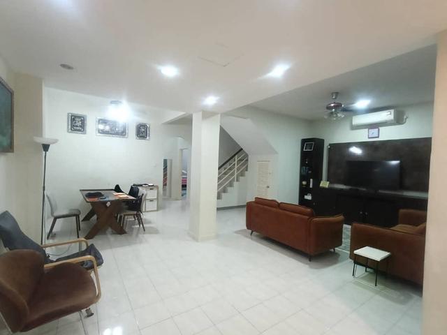 2 Storey House Renovated Fully Extend Jalan Enggang Bandar Putra Kulai