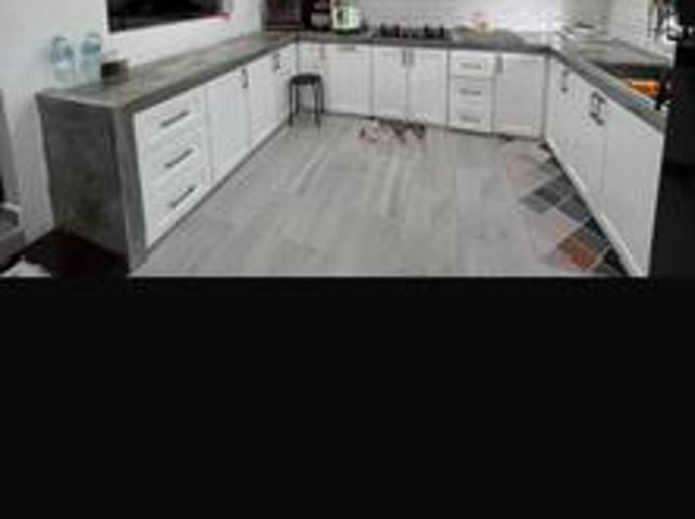 2 Storey House Serdang Raya Renovated 20x70 Near Mrt N LRT
