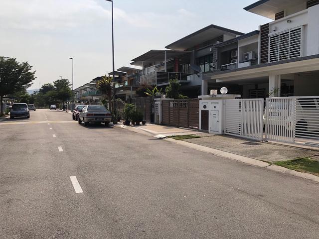 2 Storey House Seri Sungai Long