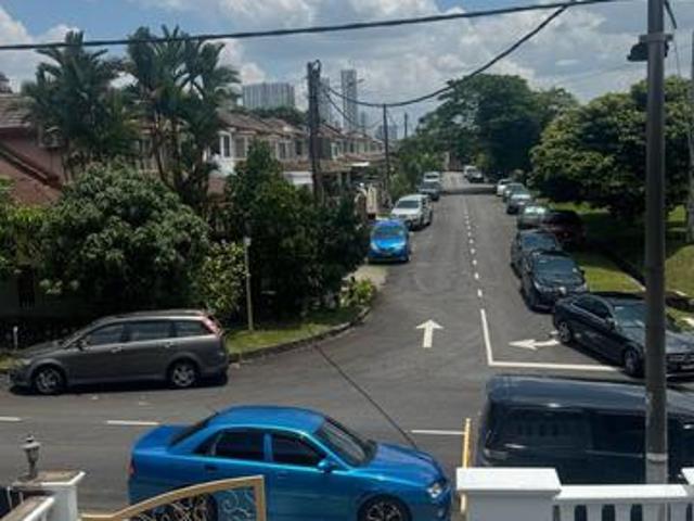 2 storey intermediate house Kinrara Puchong BK5 for sale