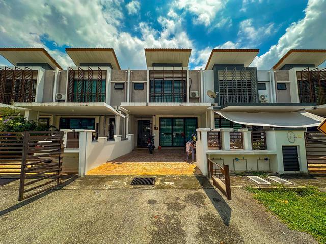 2 Storey Intermediate Terrace Saujana Klia Kota Warisan Dengkil