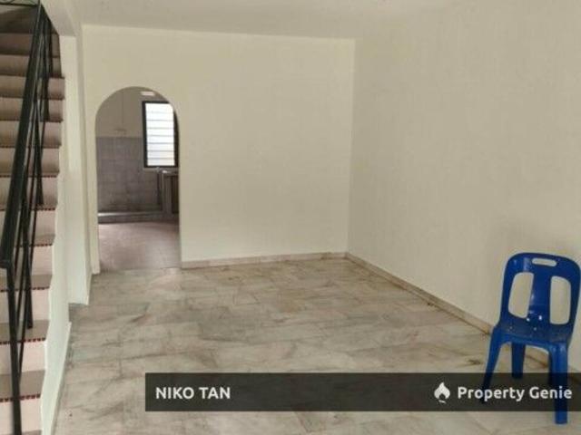 2 Storey Jalan Seroja Taman Johor Jaya For Rent
