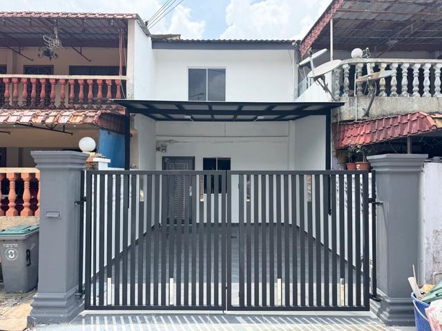 2 storey Jln Danau Desa Jaya Johor Bahru