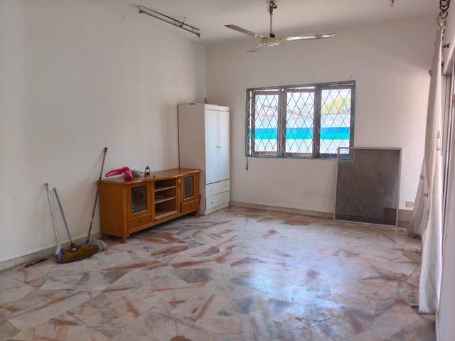 2 storey Link house in Taman Bukit Emas Petaling Jaya for sales