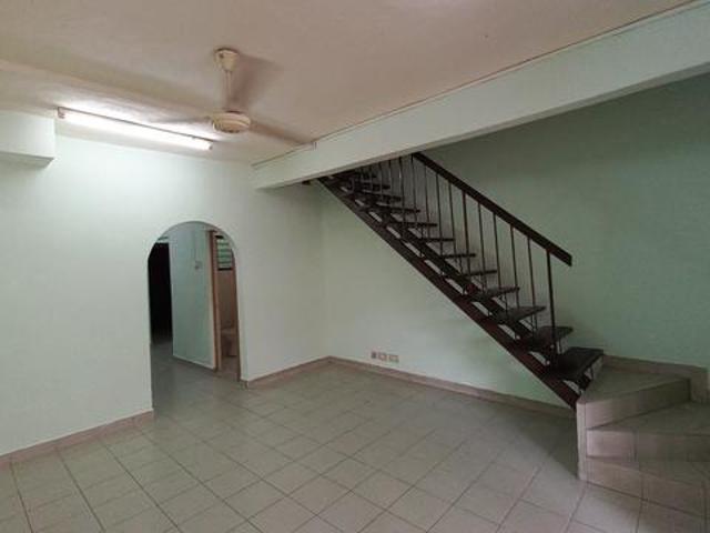 2 storey link house Jalan Merpati Bandar Puchong Jaya