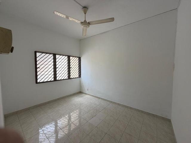 2 Storey Link House To Let