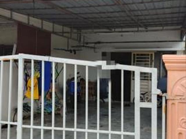 2 storey low cost bdr putra segamat 3 rooms freehold cw porch awning