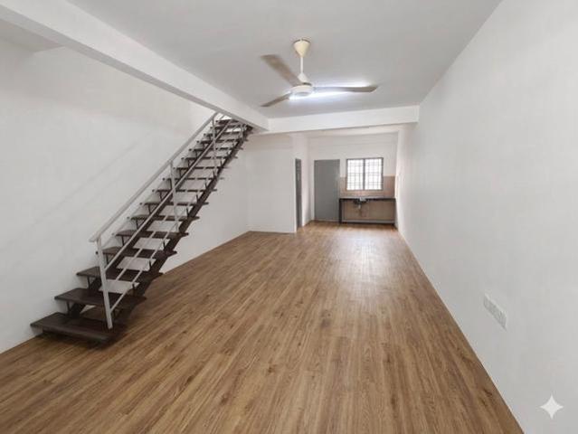 2 storey NEW RENOVATED jalan kedidi taman scientex
