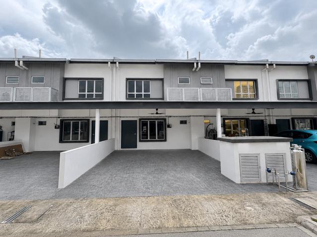 2 Storey Partially Furnished GOOD CONDITION Near SURAU Big parking