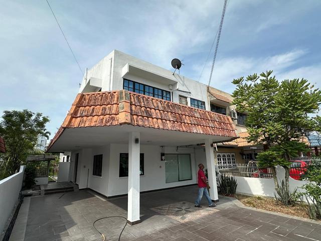 2 Storey RENOVATED Semi D in Tmn Westpool for SALE