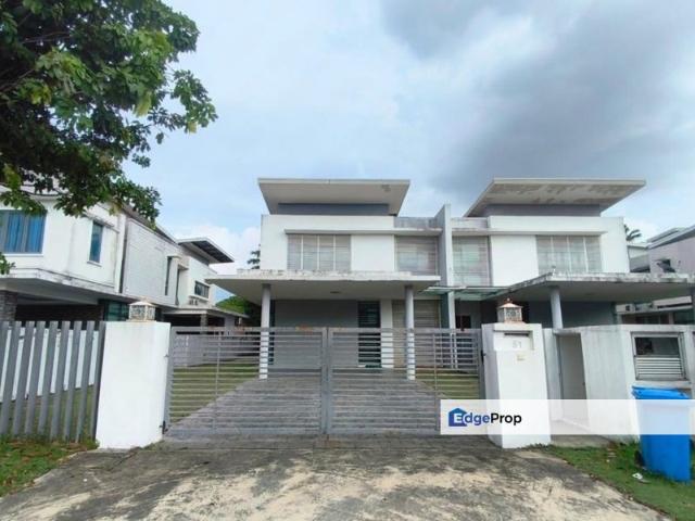 2 Storey Semi D House, Jalan Kristal Enam 7/70F, Seksyen 7, Shah Alam, Selangor