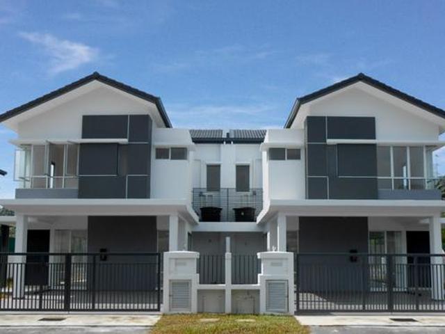 2 Storey Semi D in Seremban Town 45x85 5R5B Facing Lake View