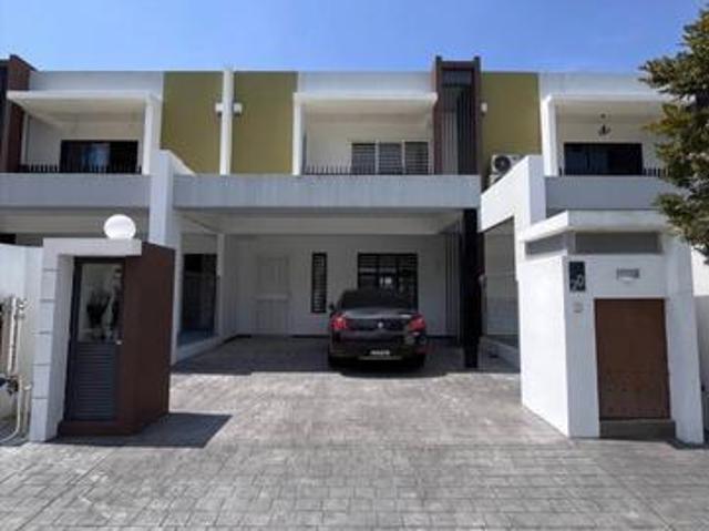 2 Storey Serimba Terrace Basic Unit 5 Room 4B Persiaran Mahkota 2