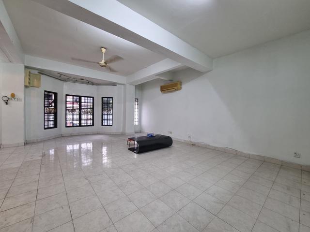 2 Storeys Terrace Jalan Nuri 7 Seksyen 7 Kota Damansara for Sale